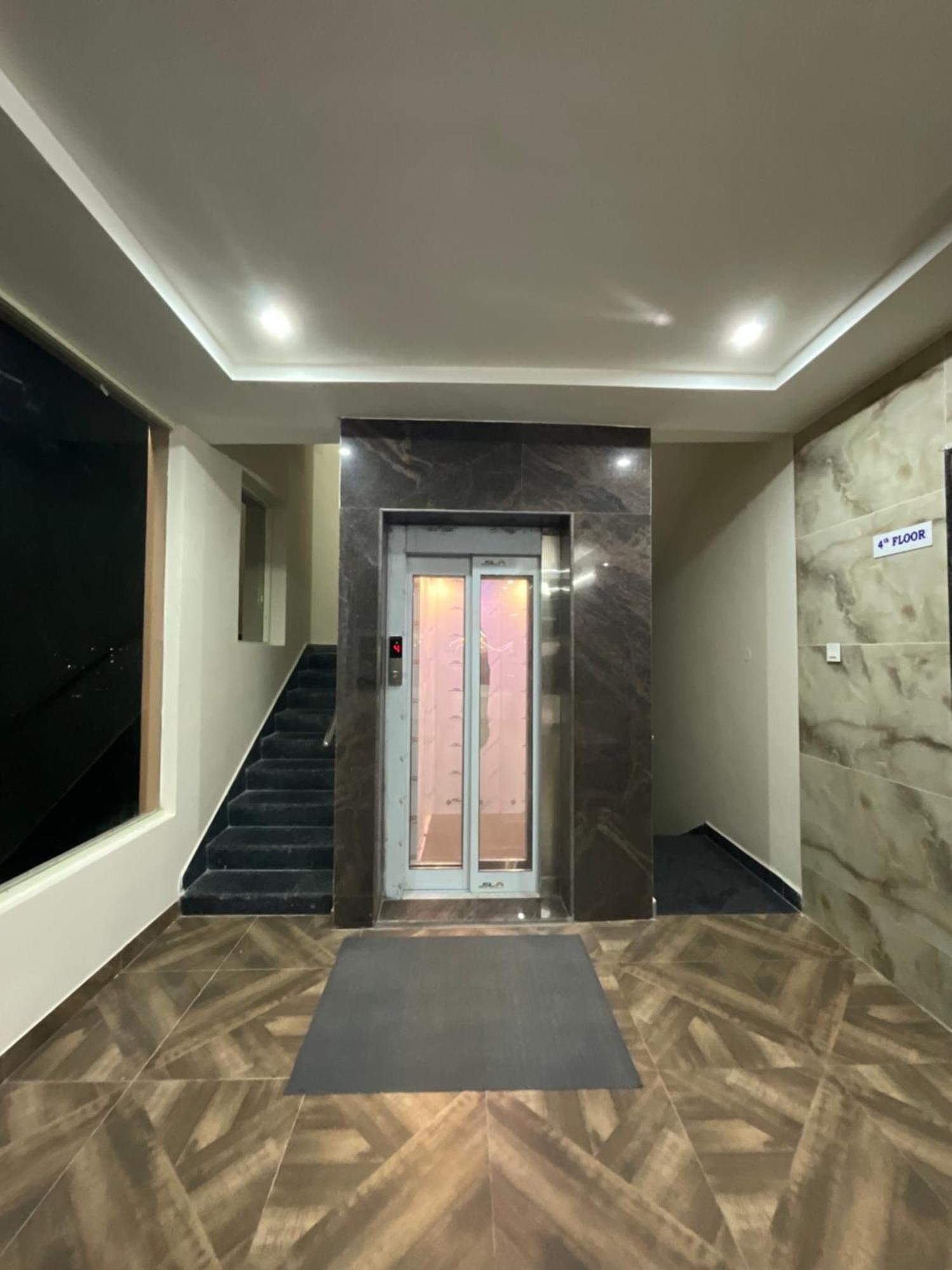 Lodge Mgr Residency Srikalahasti